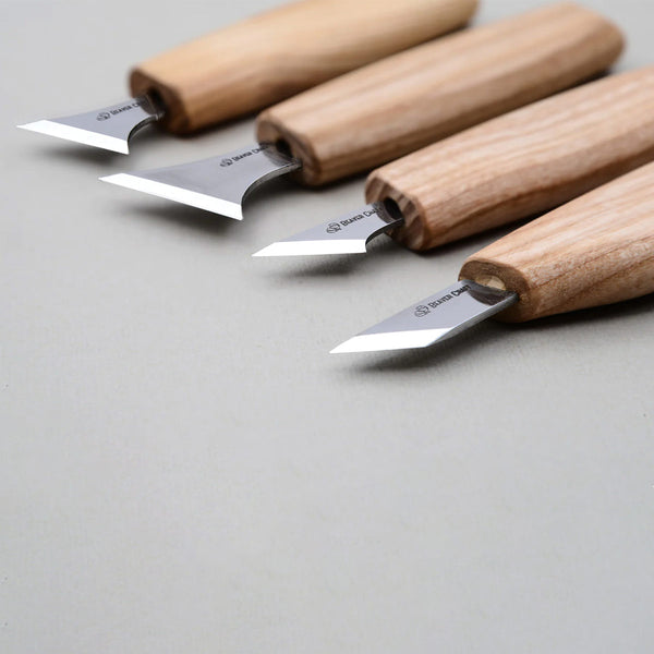 ビーバークラフト チップウッドカービングナイフセット Beaver Craft S05 Geometric Wood Carving Knife Set (4 knives in roll)