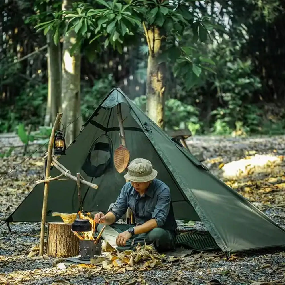 ビッグベア BCテント ポーランド軍幕ポンチョテント ポーランドポンチョテント Pyramid Tent-02 Big Bear Polish  Army Poncho Tent - アウトドア・スポーツ・ファッション ディントコヨーテ 通販ショップ DYNT COYOTE LIFE STYLE  