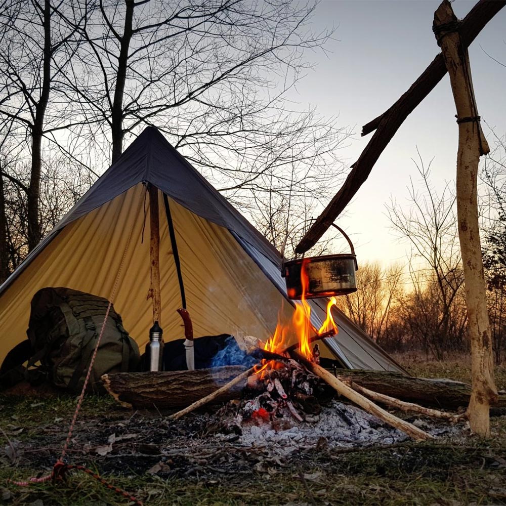 ブッシュメントラベルギア ウルトラライトタープ ダークオリーブ BUSHMEN Travel Gear ULTRALIGHT Tarp da –  DYNT COYOTE OUTDOOR