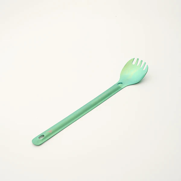 トークス チタン磨かれたボウルを持つロングハンドルスプーク(青色、グリーン)TOAKS Titanium Long Handle Spork with Polished Bowl SLV-14-B SLV-14-G