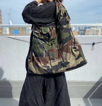 【Yabo】フランス軍ミリタリーリメイク 2WAYショルダーバッグ｜F2ジャケット＆M47チノシャツ使用｜A4対応・ユニセックス可