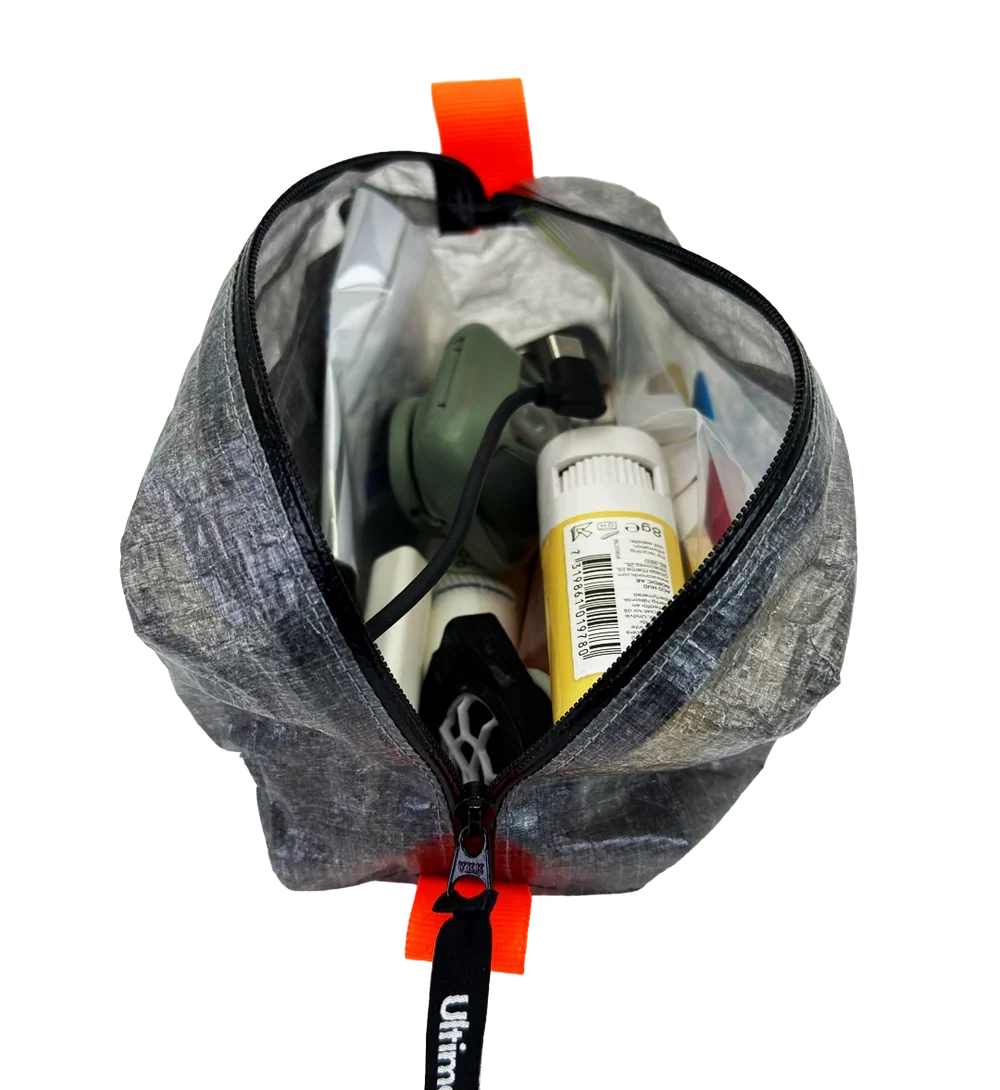 UltimaPeak（ウルティマピーク）AeroStash™（エアロスタッシュ）Dyneema® 超軽量スタッフバッグ 1L パワーバンクポケット付き 13g