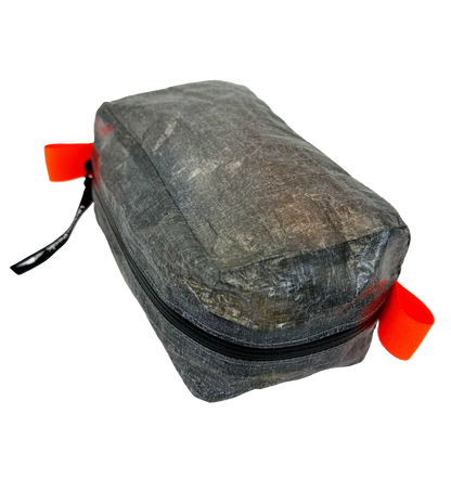 UltimaPeak（ウルティマピーク）AeroStash™（エアロスタッシュ）Dyneema® 超軽量スタッフバッグ 1L パワーバンクポケット付き 13g