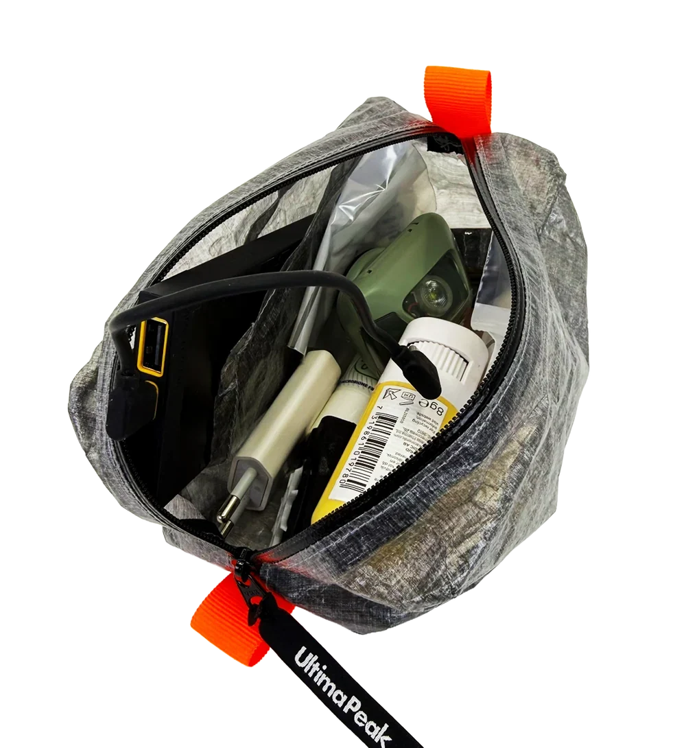UltimaPeak（ウルティマピーク）AeroStash™（エアロスタッシュ）Dyneema® 超軽量スタッフバッグ 1L パワーバンクポケット付き 13g