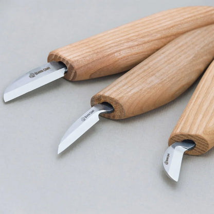 ビーバークラフト チップウッドカービングナイフセット Beaver Craft S06 Chip Carving Knives Set (3 knives in roll + accessories)