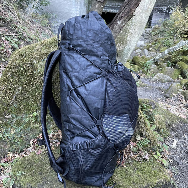 Ajito Fabrics ULバックパック30L DCFハイブリッド2.92ozブラック