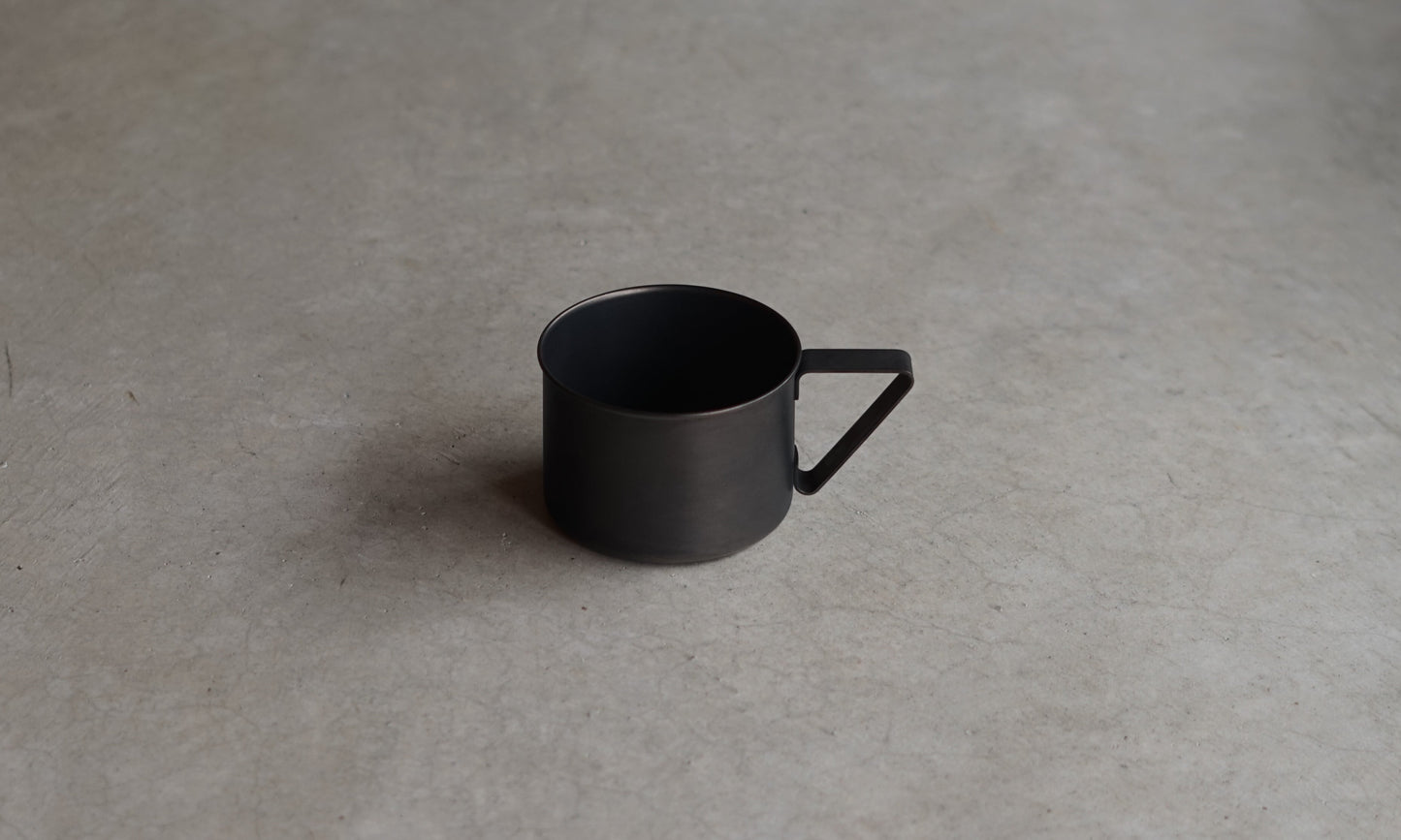 96【KURO】黒染めステンレスマグカップ｜SUS304製｜280ml｜再利用パッケージ付き・食洗機対応｜日本製