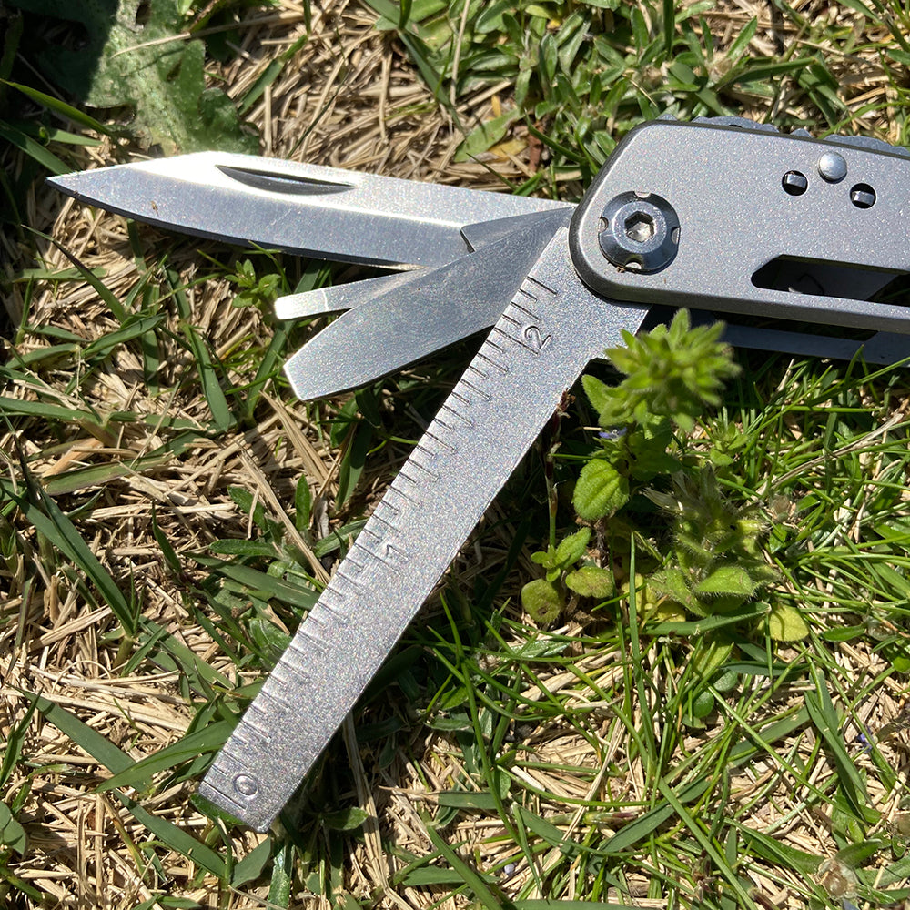 コヨーテキャンプギア マルチツール 工具 折りたたみ サバイバルツール 多機能ナイフ ペンチ ドライバー COYOTE CAMP GEAR MULTI TOOL