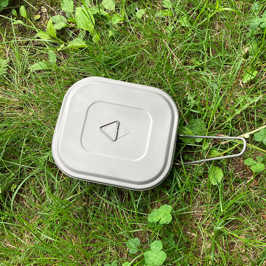 コヨーテキャンプギア チタンランチボックス 折りたたみハンドル 蓋付き 調理器具 COYOTE CAMP GEAR TITANIUM LUNCH BOX PAN WITH LID FOLDING HANDLE